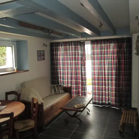 アパート Le Nerbiou